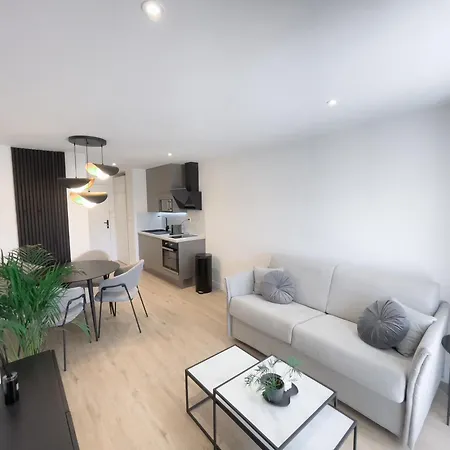 Superbe Etoile, Clim, Plage, Parking Apartment